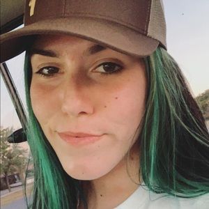 Meet your Posher, Haylee